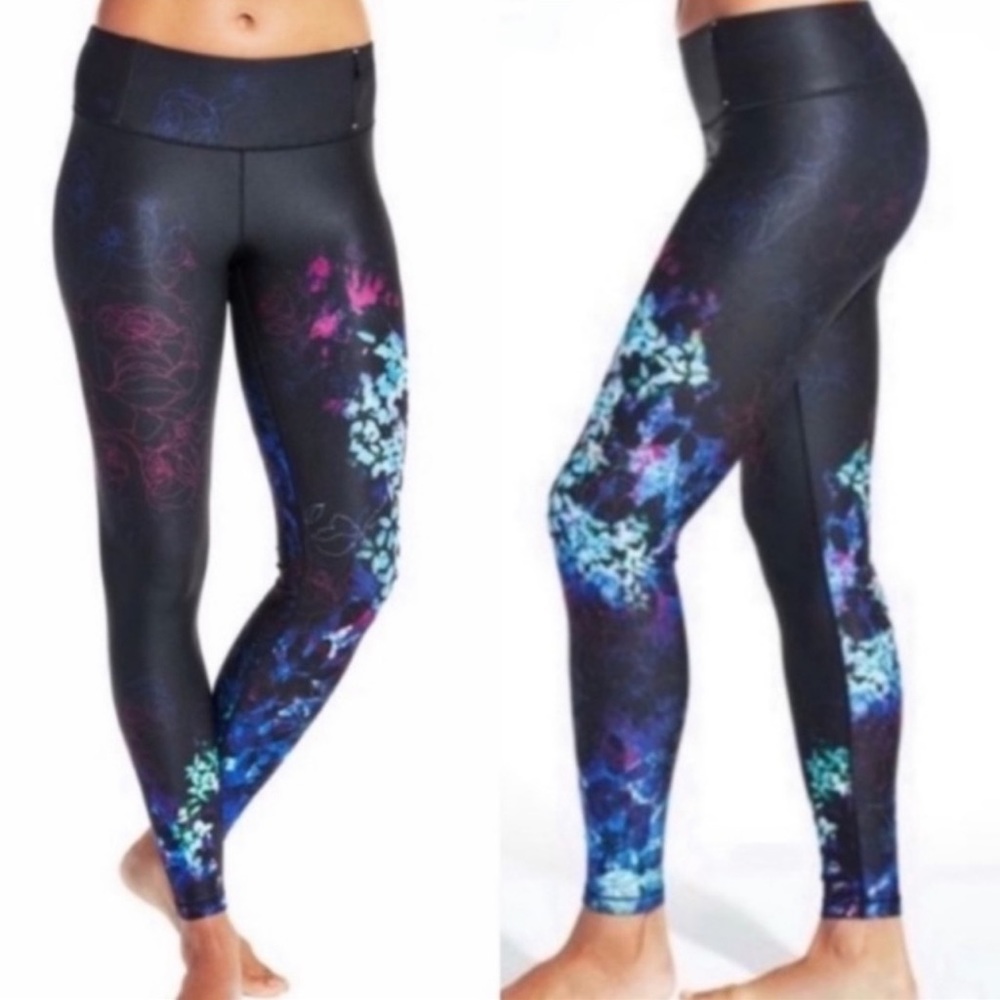 Calina by Carrie Underwood Opulent Floral M